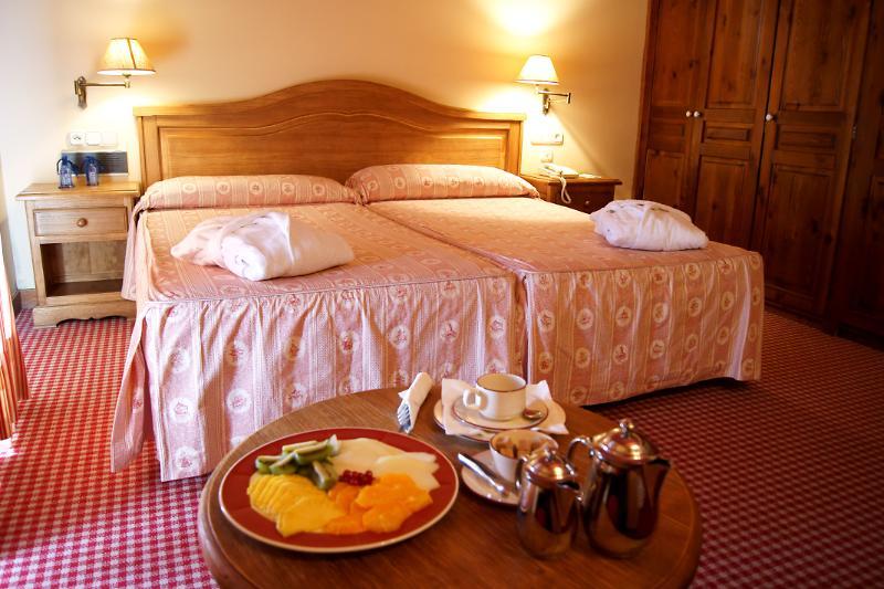 Hotel Chalet Bassibe Baqueira Beret Εξωτερικό φωτογραφία