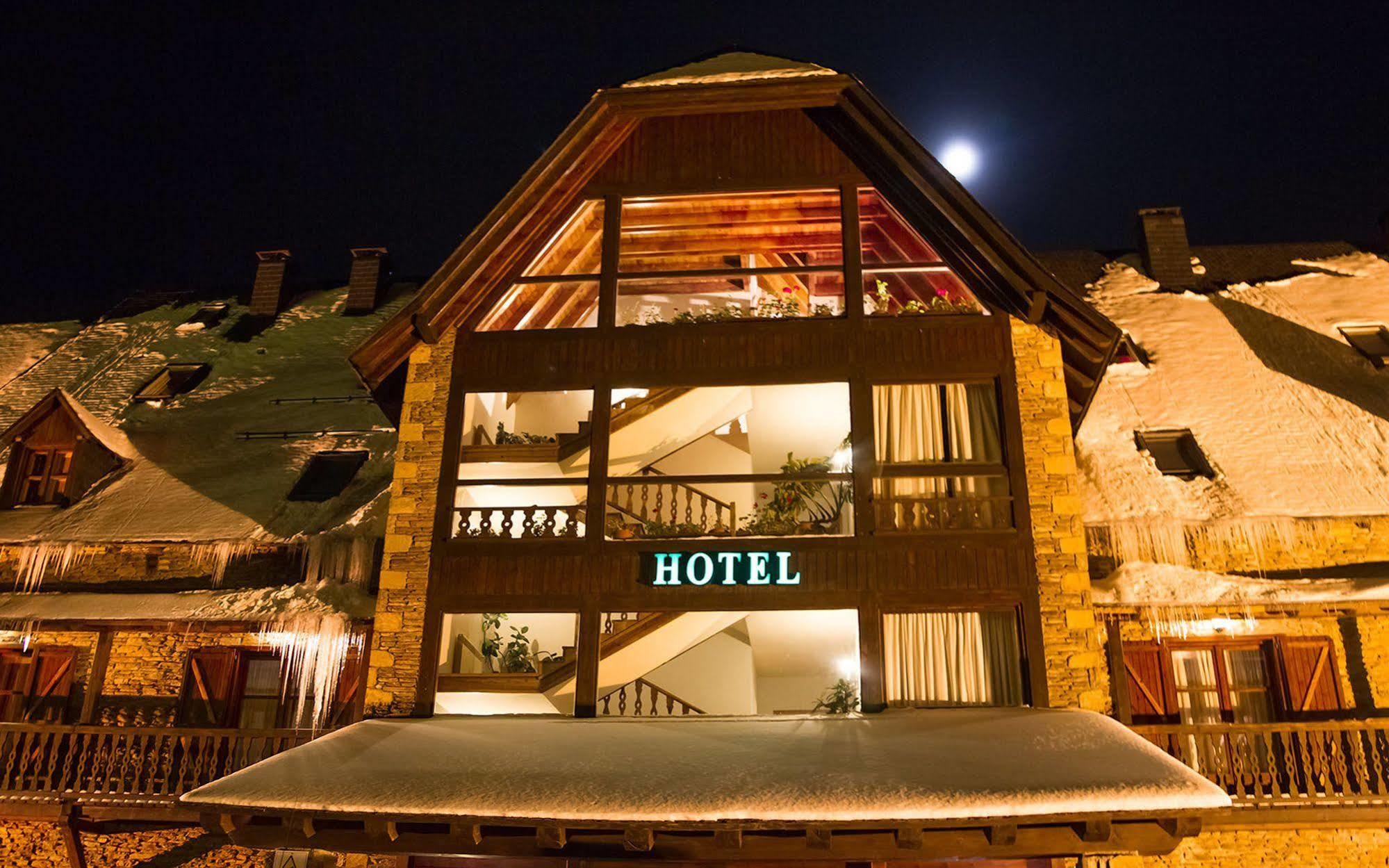 Hotel Chalet Bassibe Baqueira Beret Εξωτερικό φωτογραφία