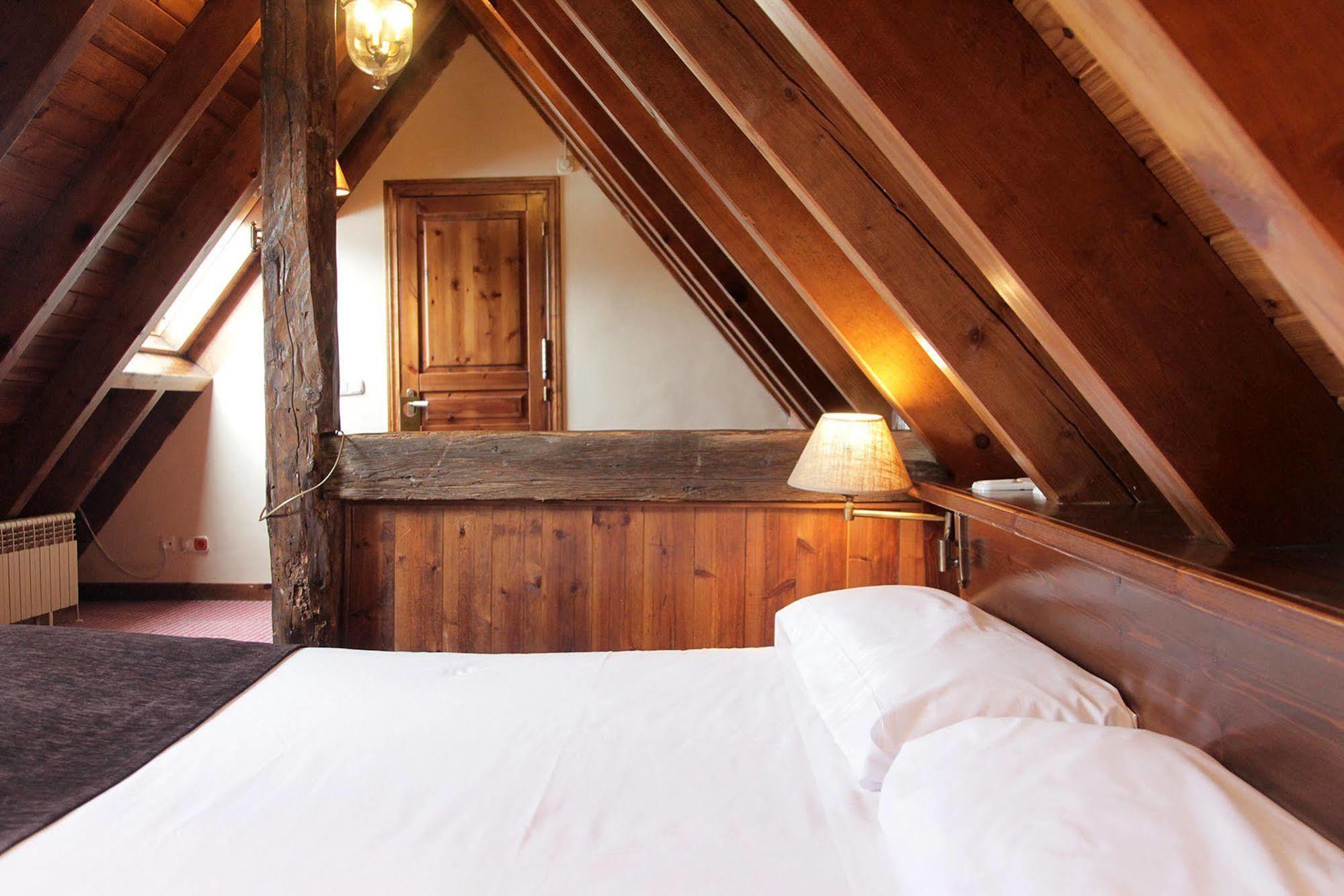 Hotel Chalet Bassibe Baqueira Beret Εξωτερικό φωτογραφία
